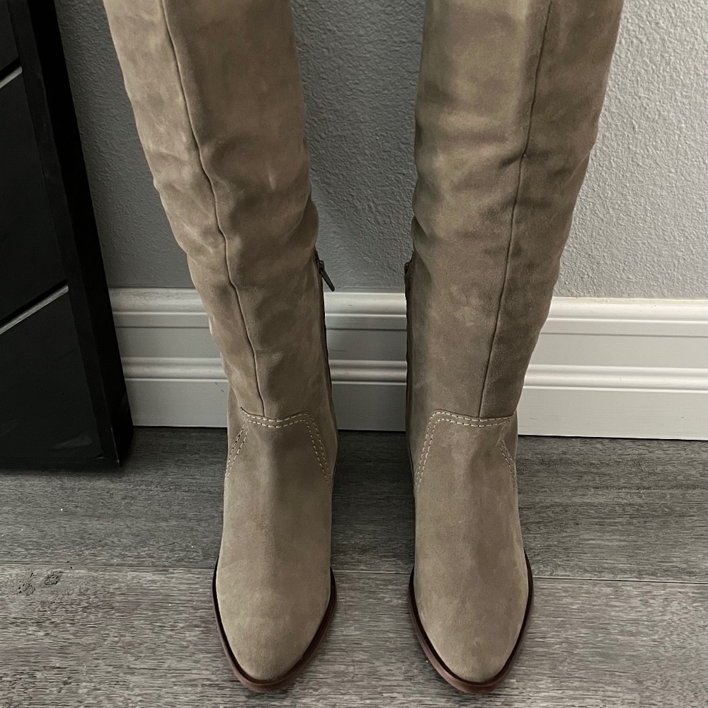LIENDO BY SEYCHELLES CLEARWATER OVER-THE-KNEE BOOTS (SZ 7 US)